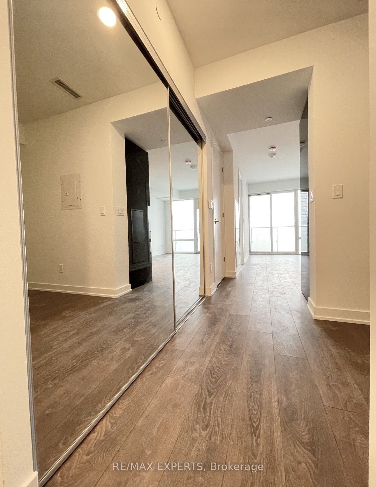 501 Yonge St 3213