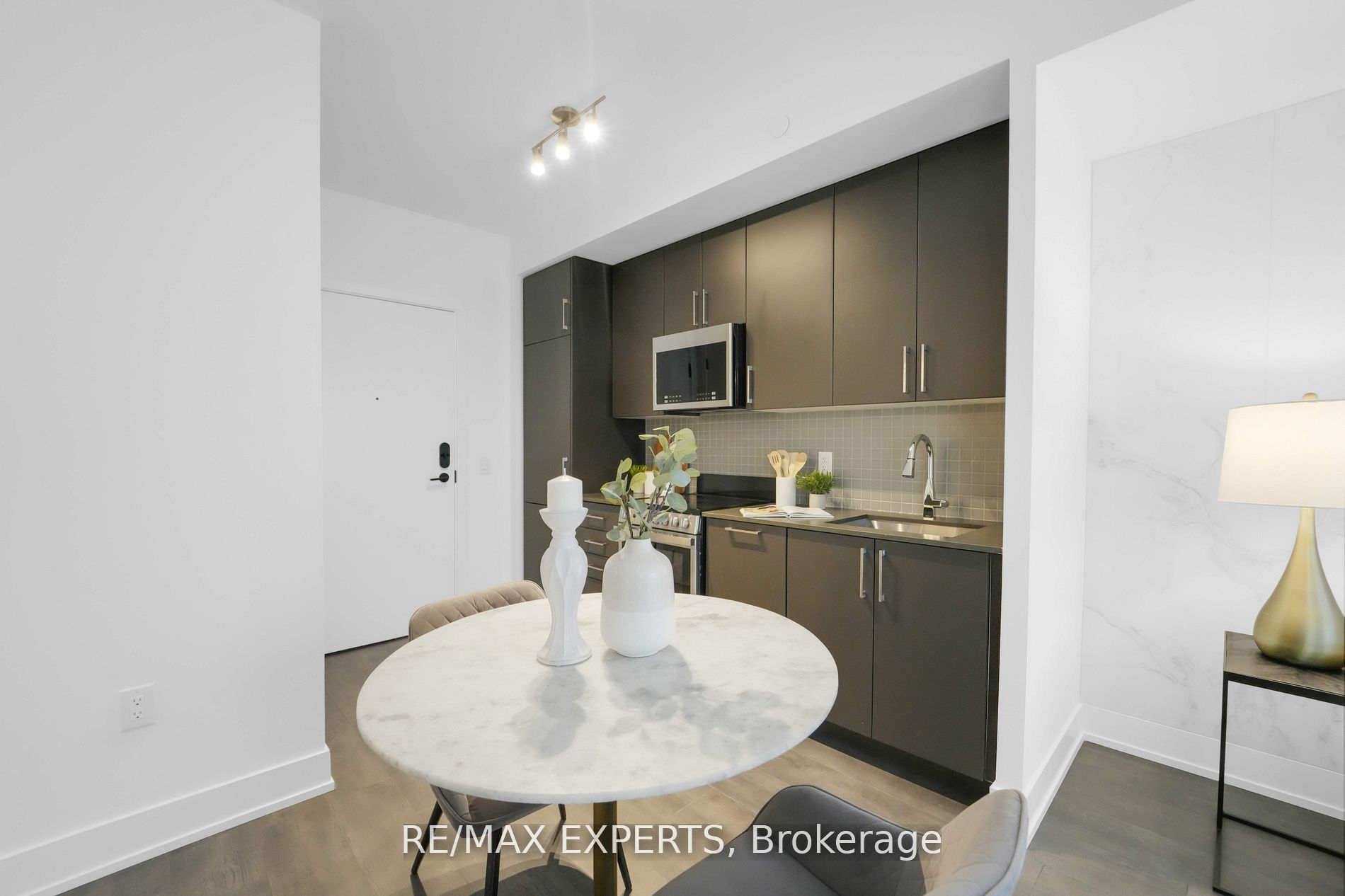 2450 Old Bronte Rd 324