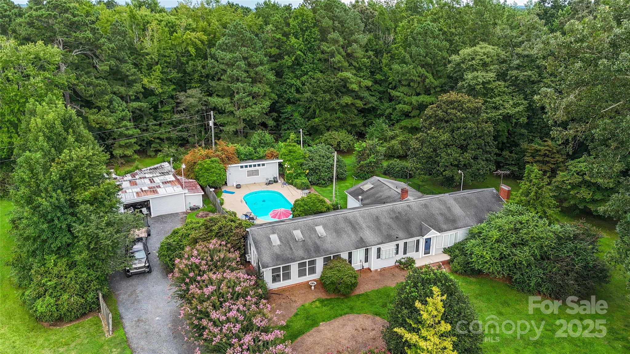 135 Robedo Road