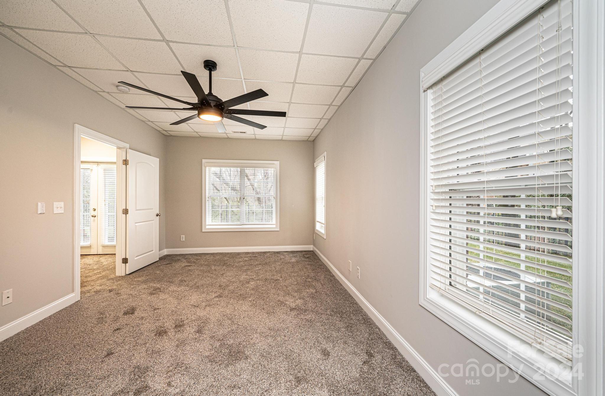 1021 38th Avenue NE 30