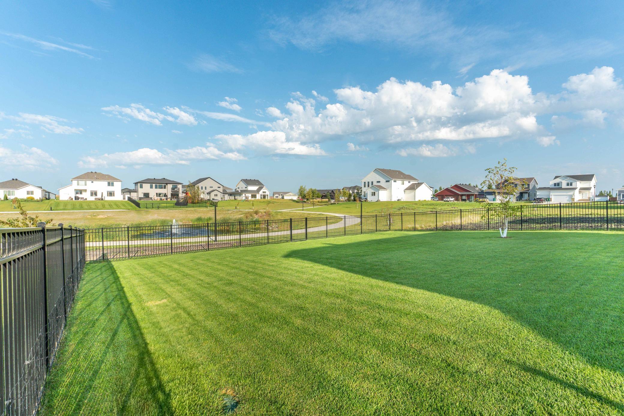 8825 Meadowlark Parkway