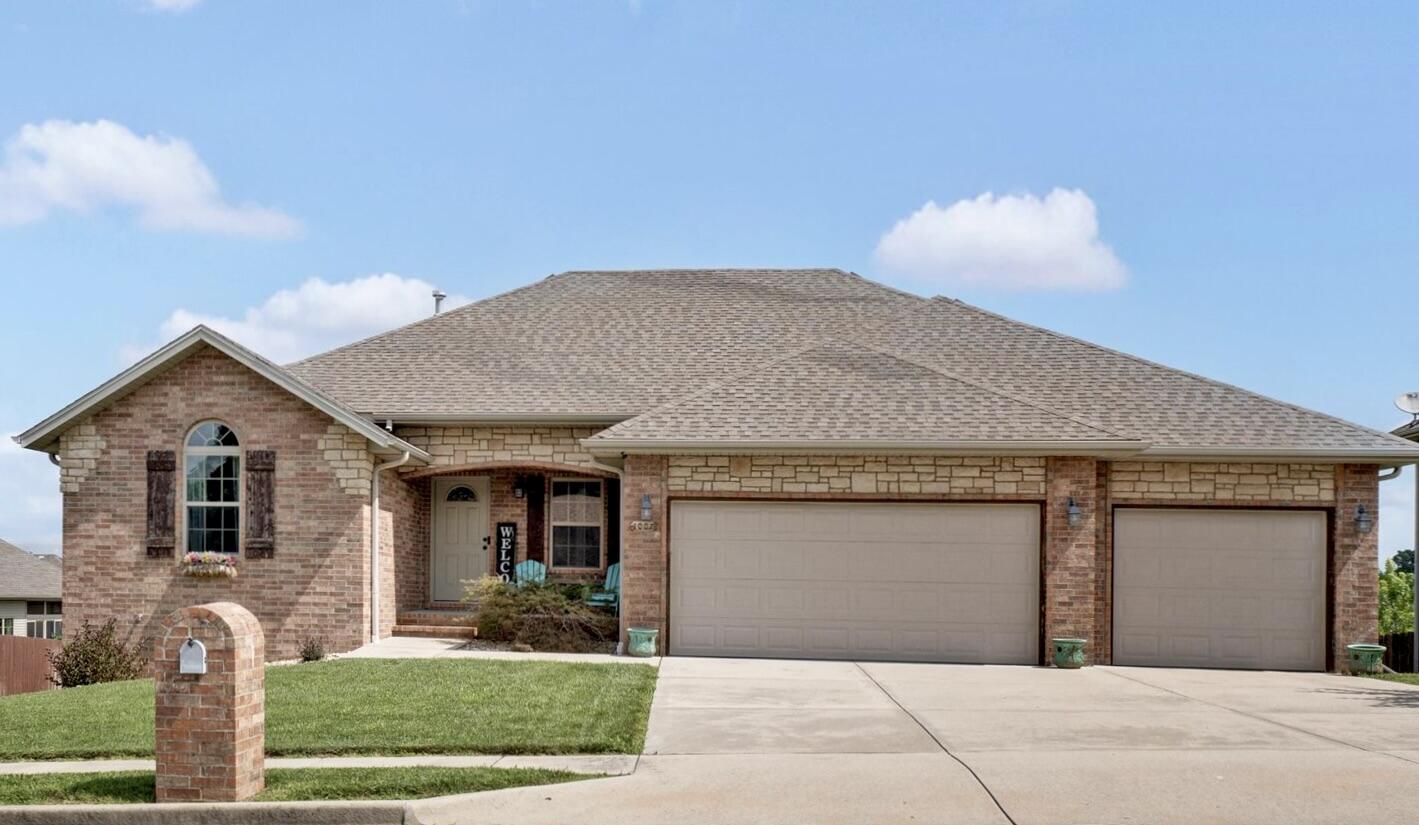 1007 E Highview Drive