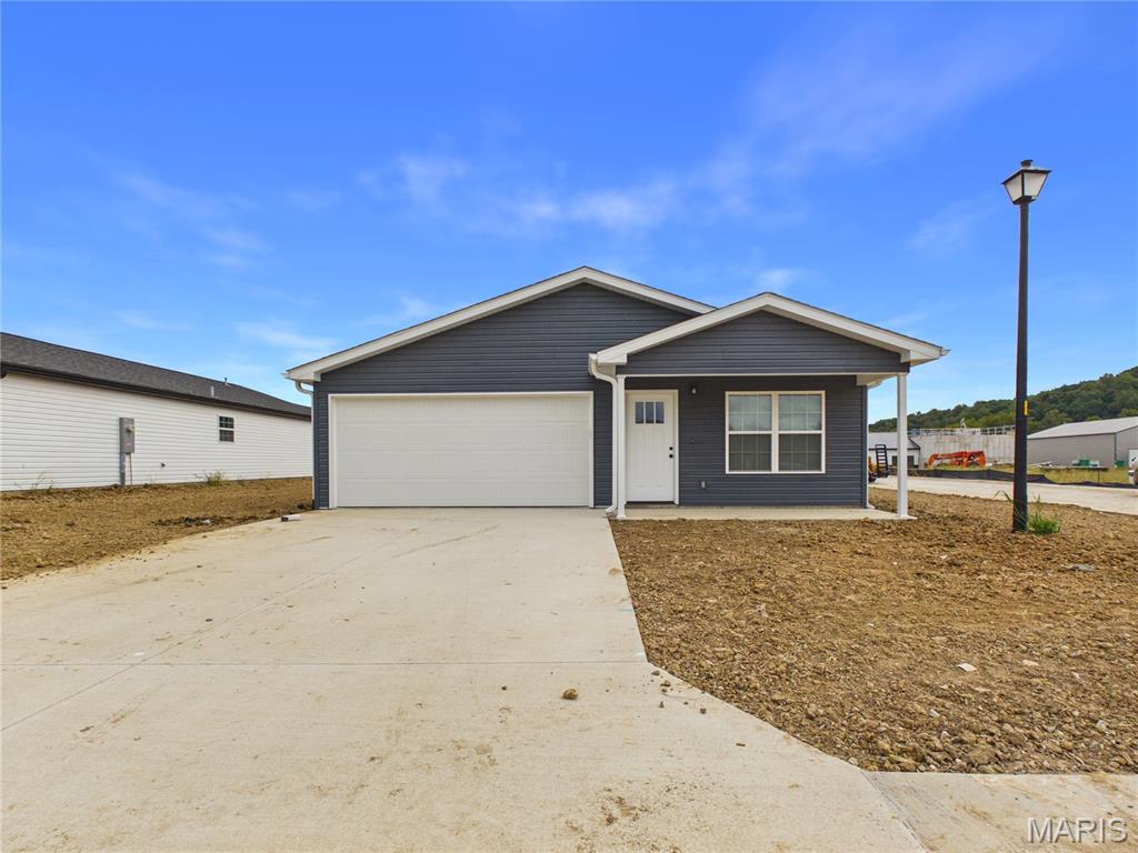 Welcome home to this beautiful new construction in the desirable Kings Landing subdivision! Situated on a spacious corner lot just outside the city limits, you’ll enjoy the convenience of being only minutes from everything Cape Girardeau has to offer.Step inside to discover 1,384 square feet of thoughtfully designed, all-level living featuring 9-foot ceilings, an open-concept floor plan, and abundant natural light. The kitchen is complete with quartz countertops, appliances, and plenty of cabinet space, making it perfect for both everyday living and entertaining.The split-bedroom layout offers 3 bedrooms and 2 full bathrooms, including a private primary suite designed for comfort and functionality with its own full bathroom and walk-in closet. A 2-car attached garage adds extra convenience and storage.Location is everything, and this home delivers. You’re less than 5 minutes from historic downtown Cape Girardeau, the casino, shopping, dining, and entertainment, while major employers like Procter & Gamble and Mondi are approximately a 15-minute drive away.If you’re looking for low-maintenance, one-level living in a growing community with an unbeatable location, this home is one you won’t want to miss. Call to schedule your private showing today!