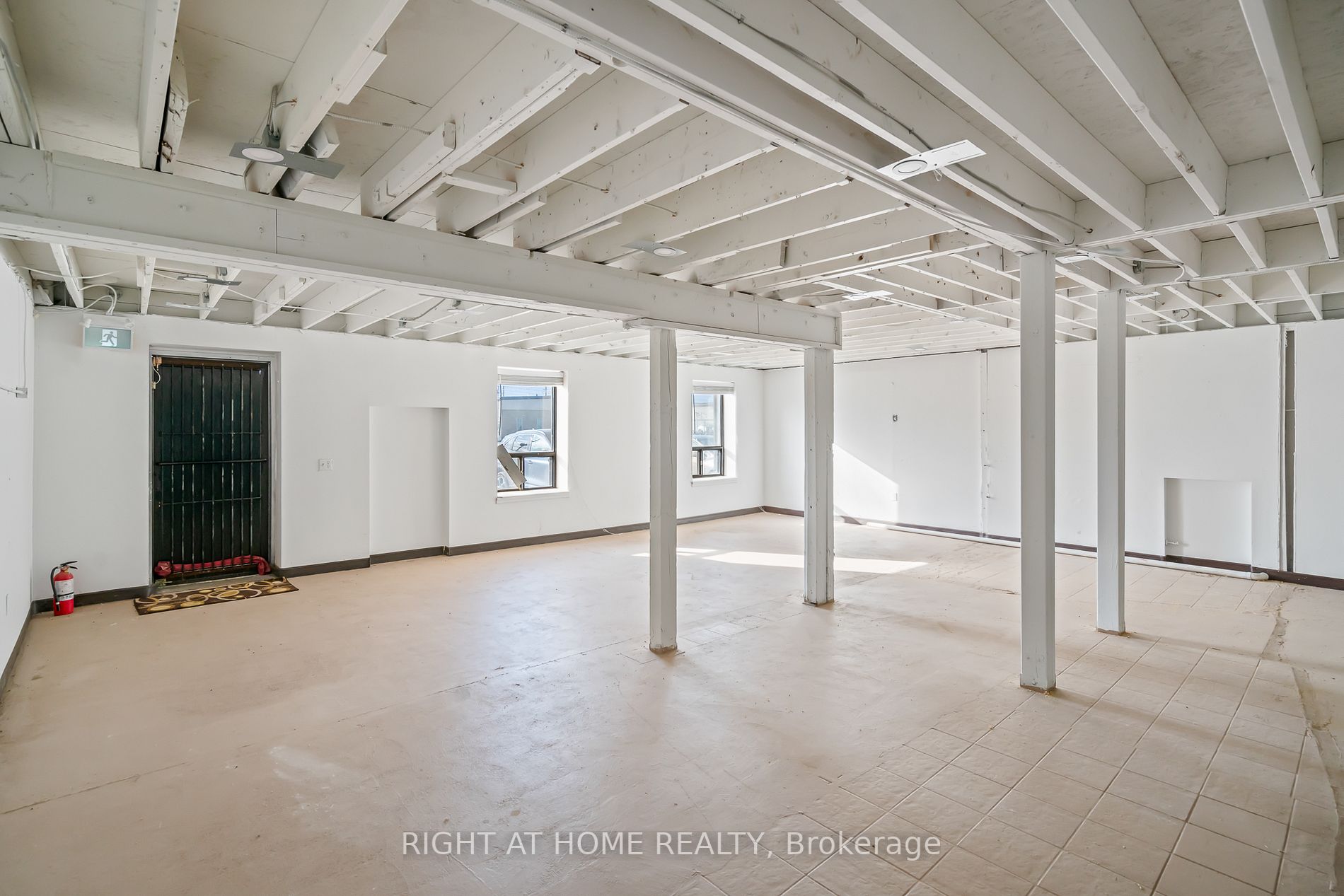 12-18 Clark St