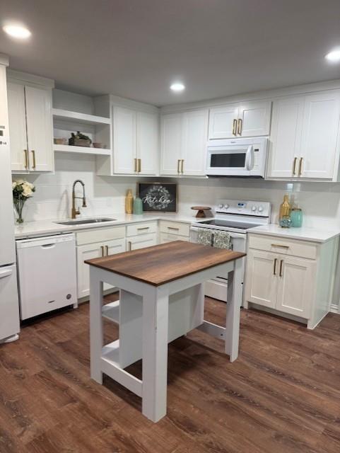 FULLY REMODELED home in popular Casa View area. Quiet neighborhood. Great for first-time home buyers. Close proximity to downtown Dallas, White Rock Lake, Botanical Gardens, Lower Greenville, shopping and entertainment. Fully updated kitchen and bathrooms. New AC condenser, cabinets, high quality paint, quartz ctops, designer fixtures, ext gutter system, updated HVAC, electric and plumbing. Refrigerator, dishwasher, oven range to be sold with the property. Foundation repaired with lifetime warranty. This house is move-in ready with very little maintenance needed. Great home for the price. Make your appointment to see it today!