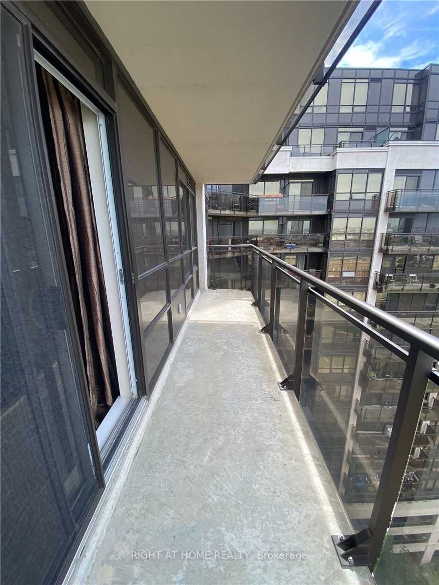 1060 W Sheppard Ave 1403