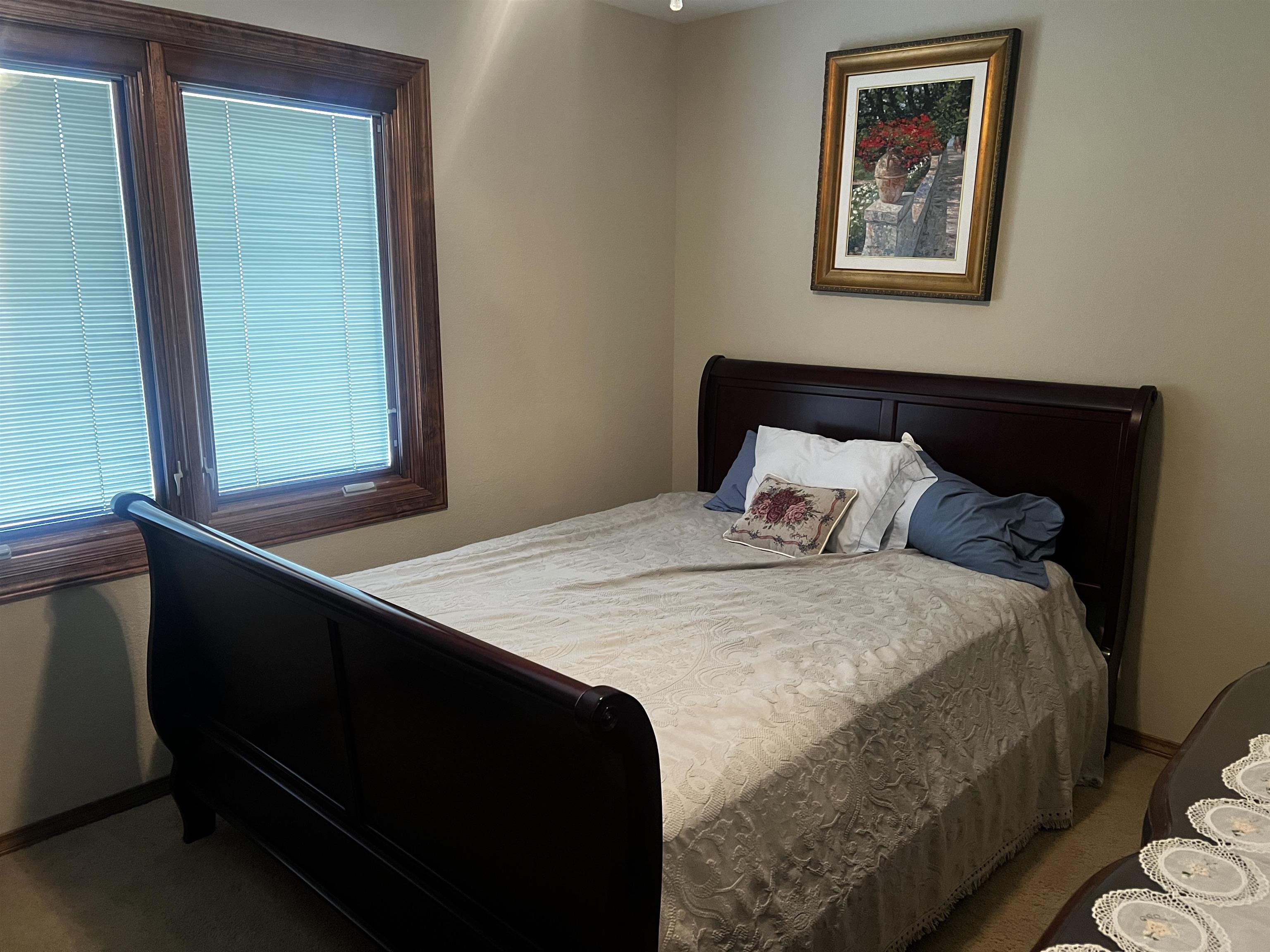 2305 N Squirrel Run