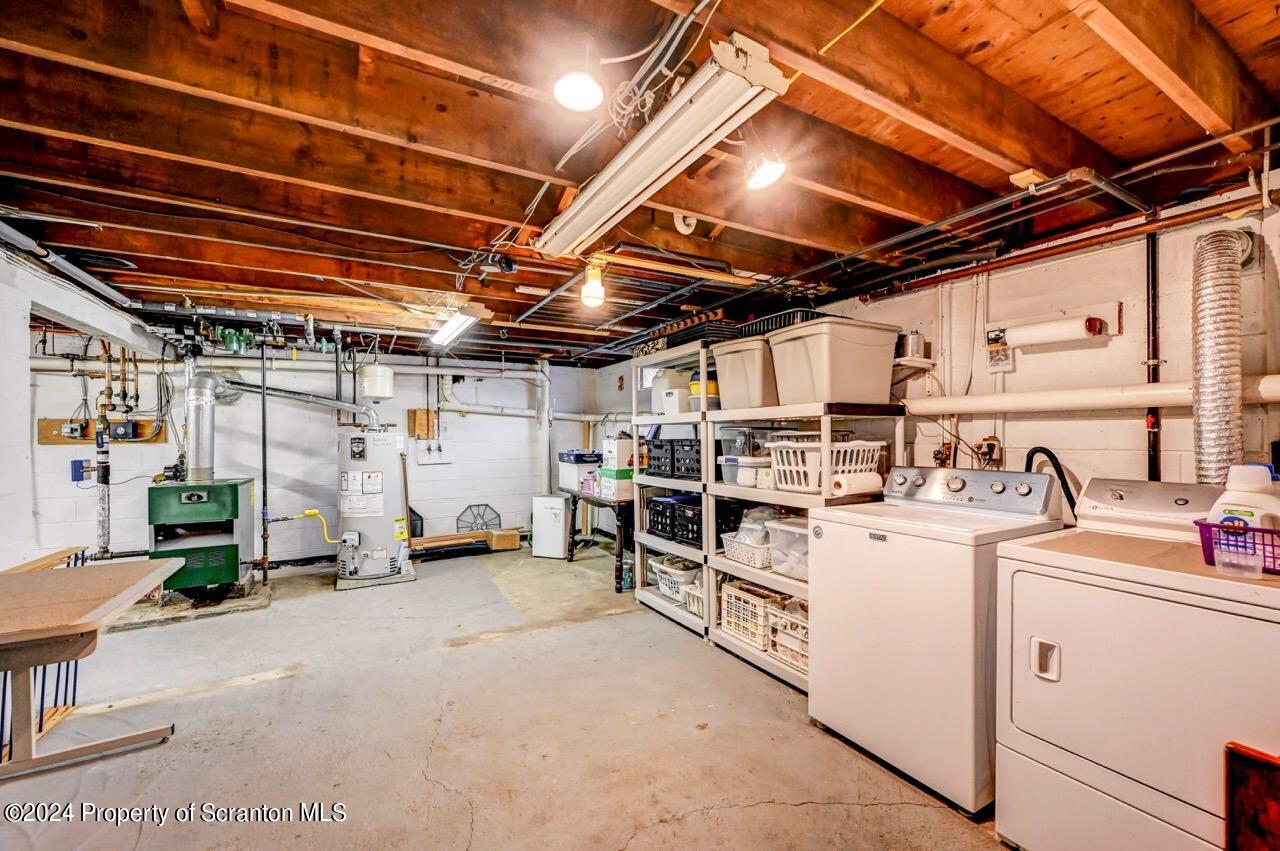 400 Montrose Avenue L113