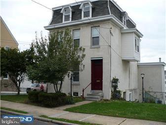 135 W 6th St  