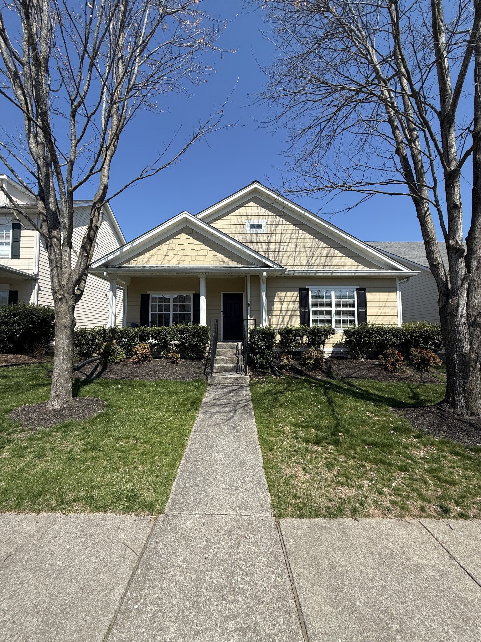 1212 Olympia Pl — sold