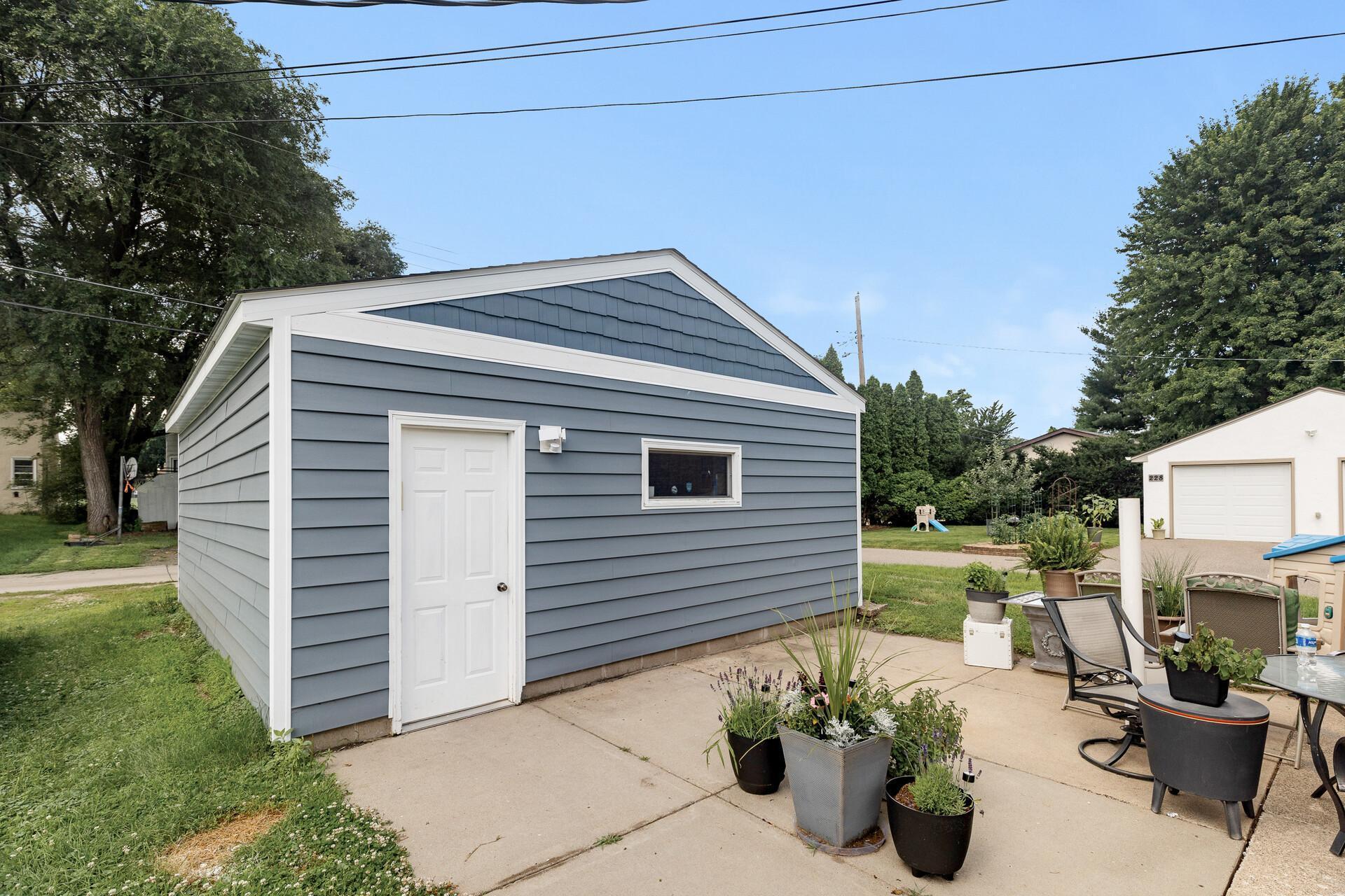 232 Douglas Street E