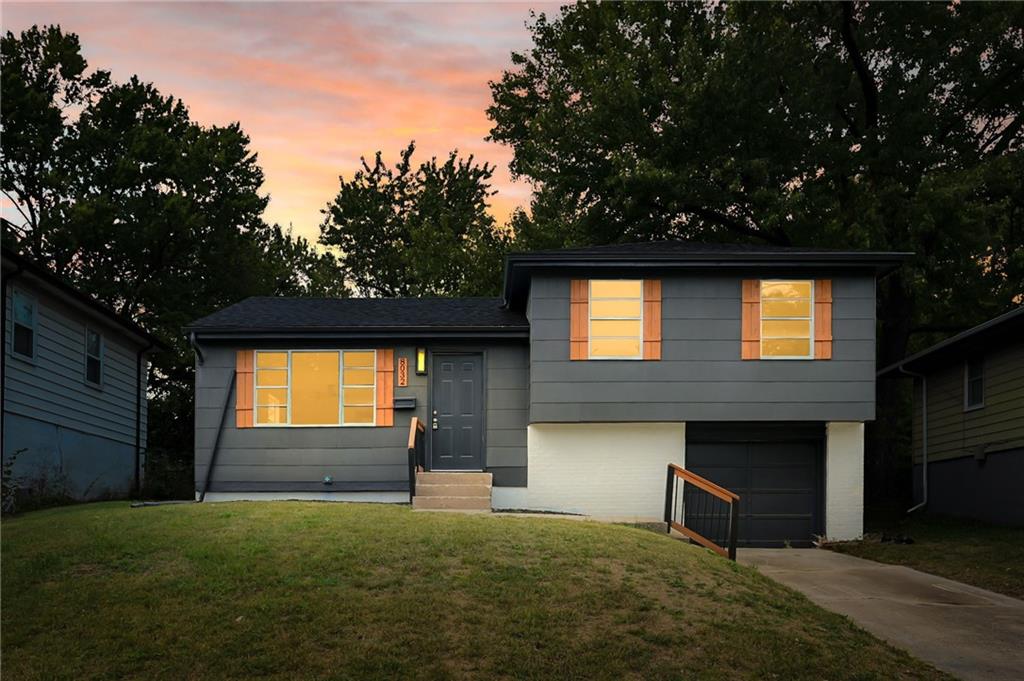 8032 Ne San Rafael Drive