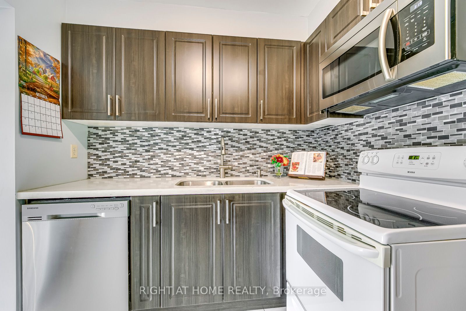 3125 W Fifth Line 76