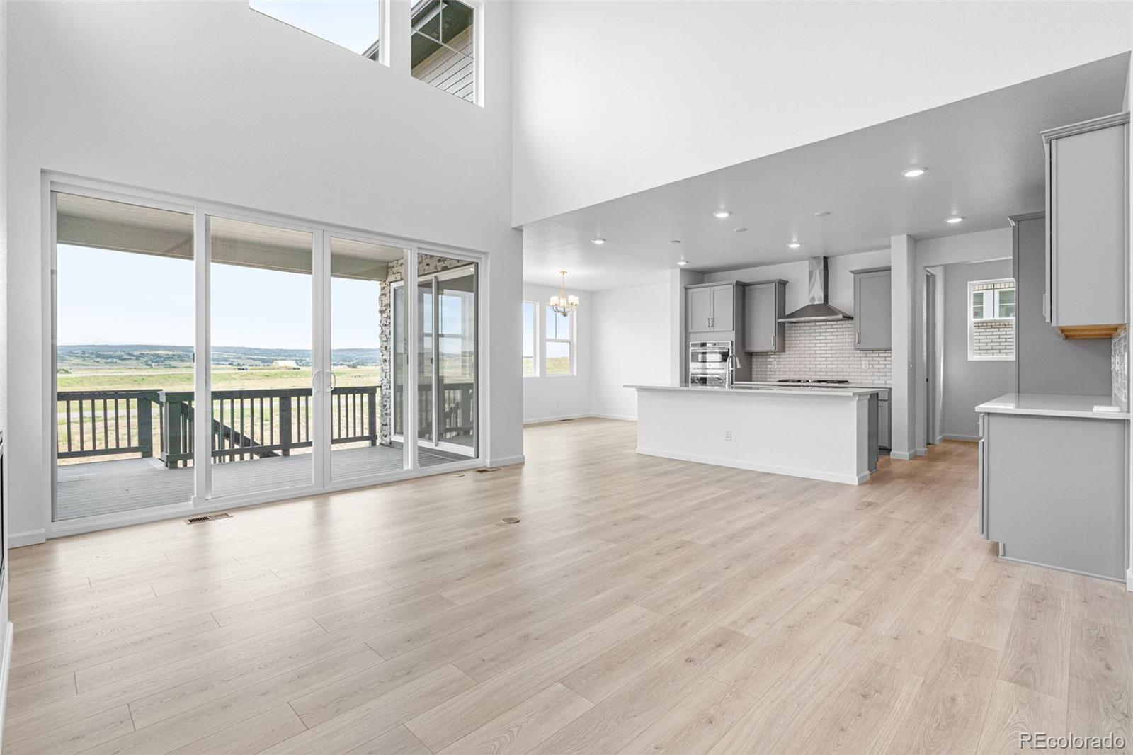 8852 Whiteclover Street