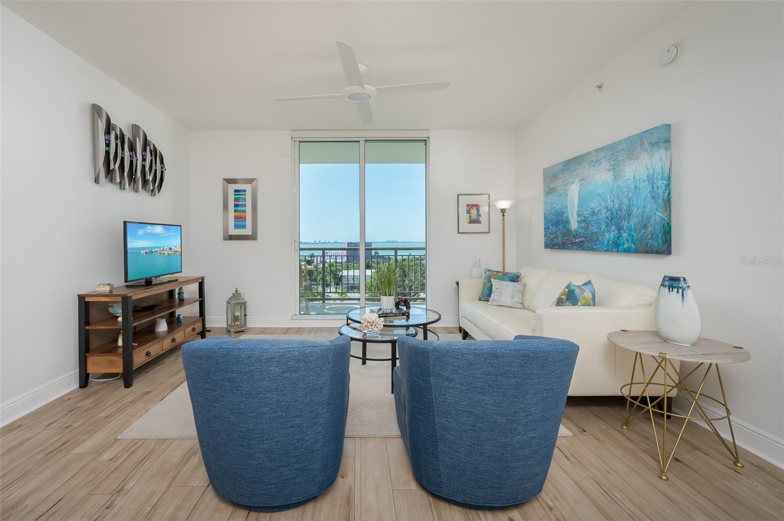 800 N Tamiami Trail 815