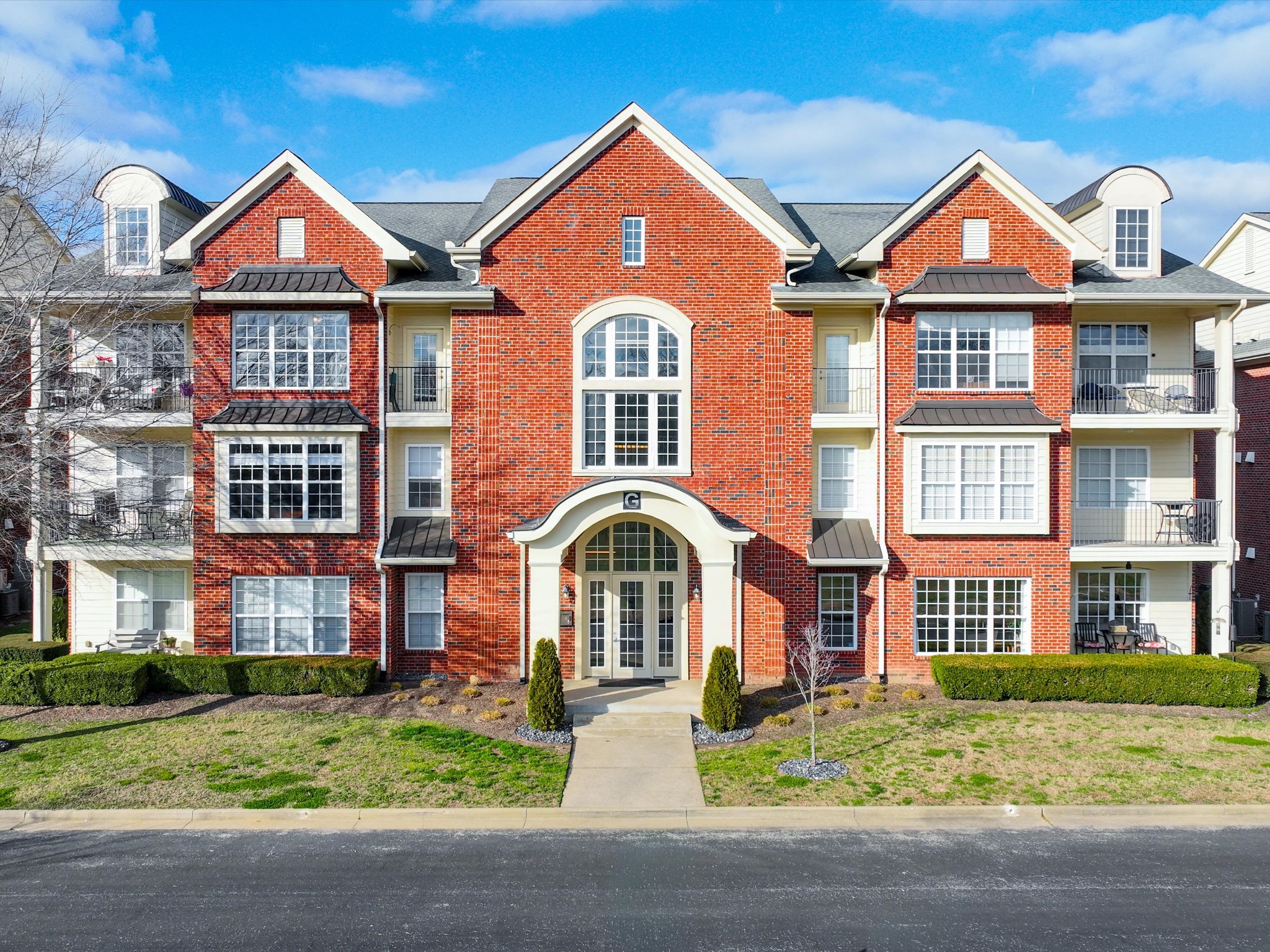 3201 Aspen Grove Dr G1 — sold