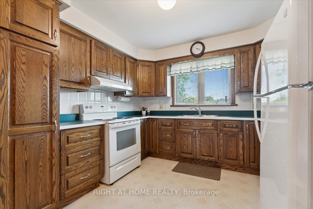 52 Wellbrook Blvd