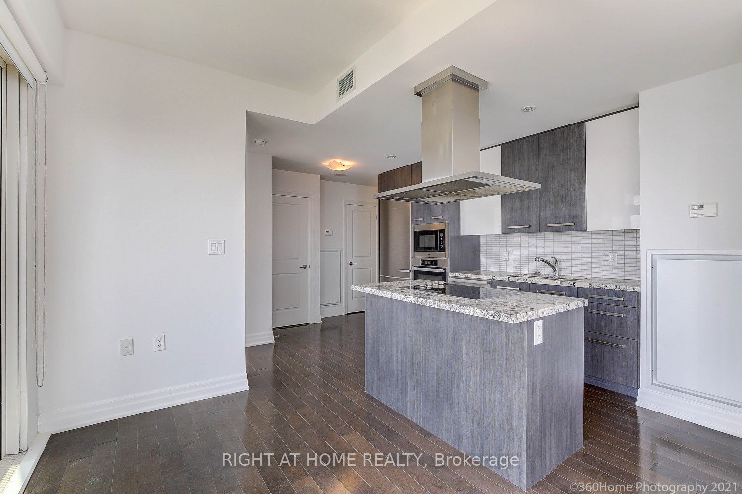 8 The Esplanade 4510