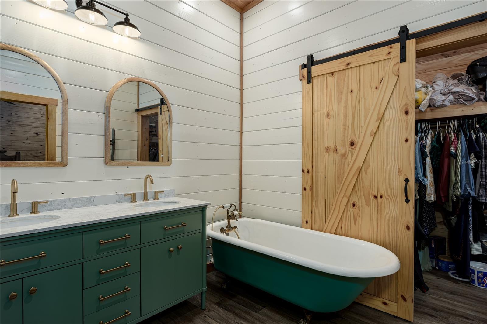 1126 & 1144 County Road 665