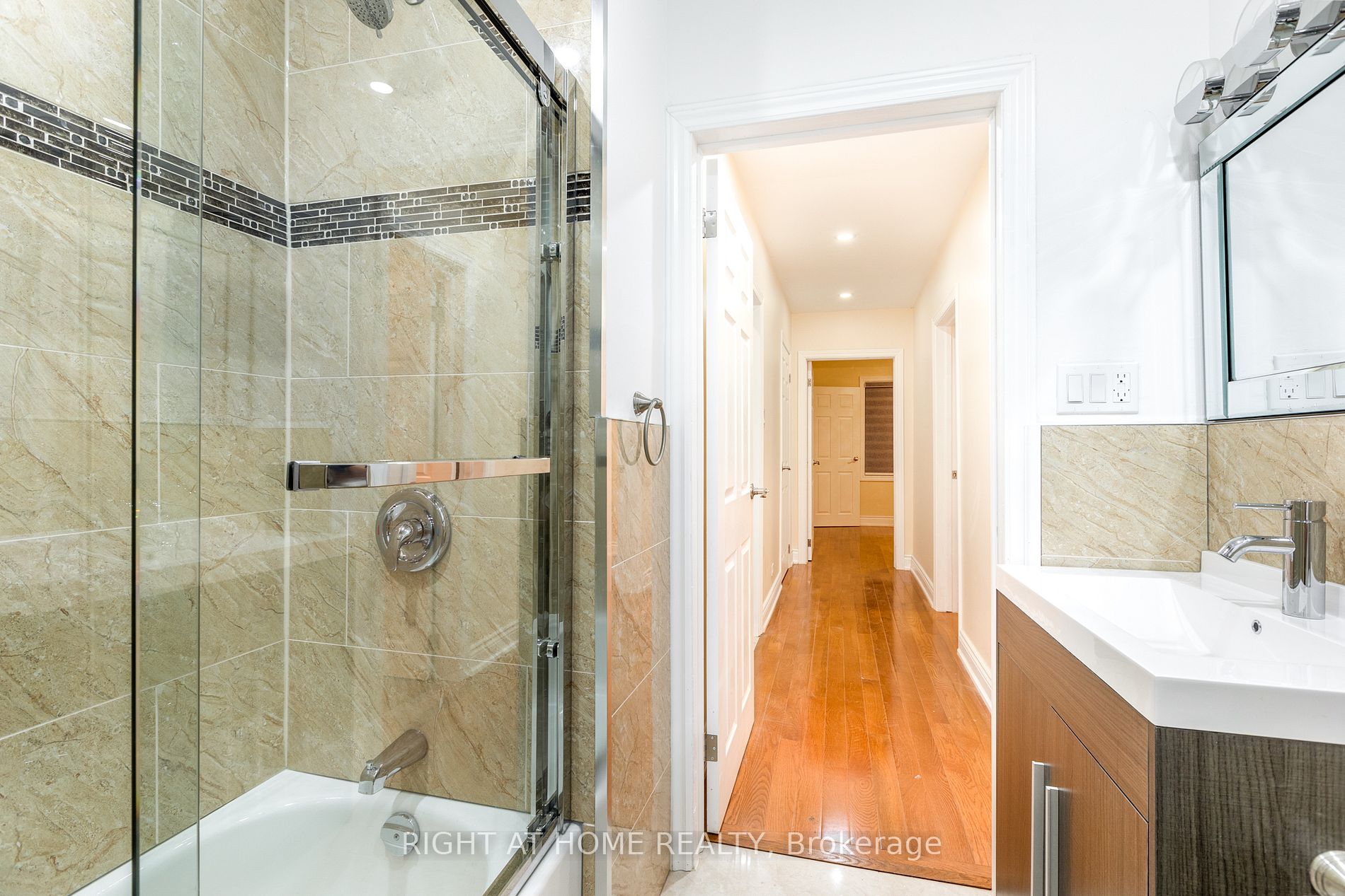 228 Greenwood Ave