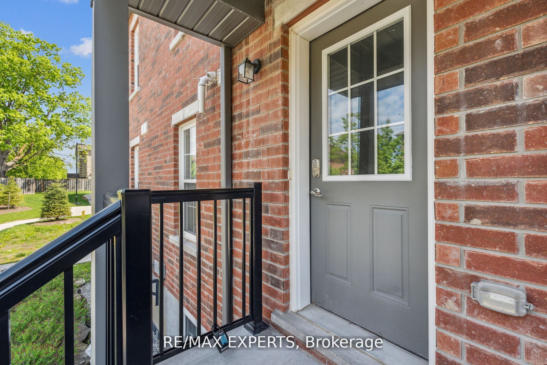 246 Penetanguishene Rd 13
