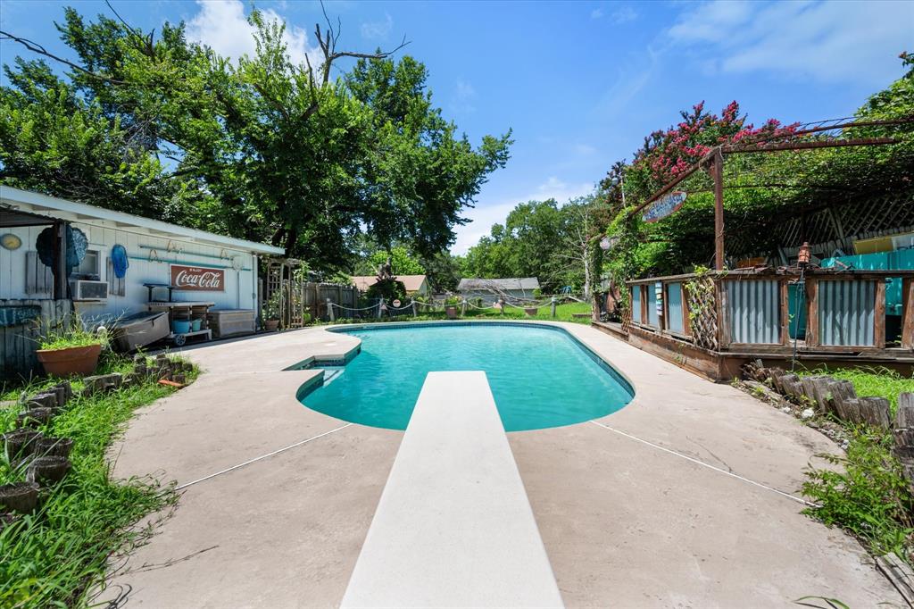 120 Woodland Avenue