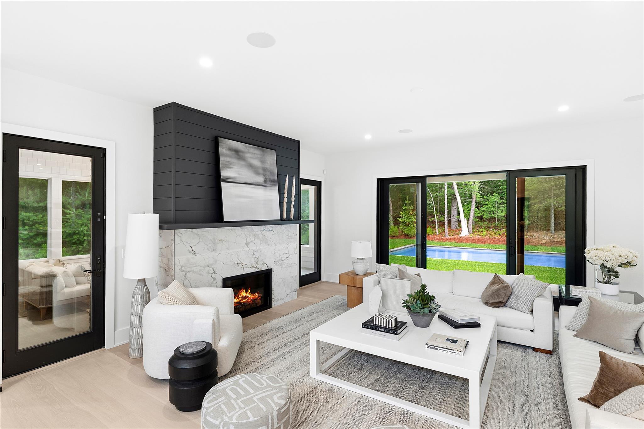 12 Rolling Wood Lane