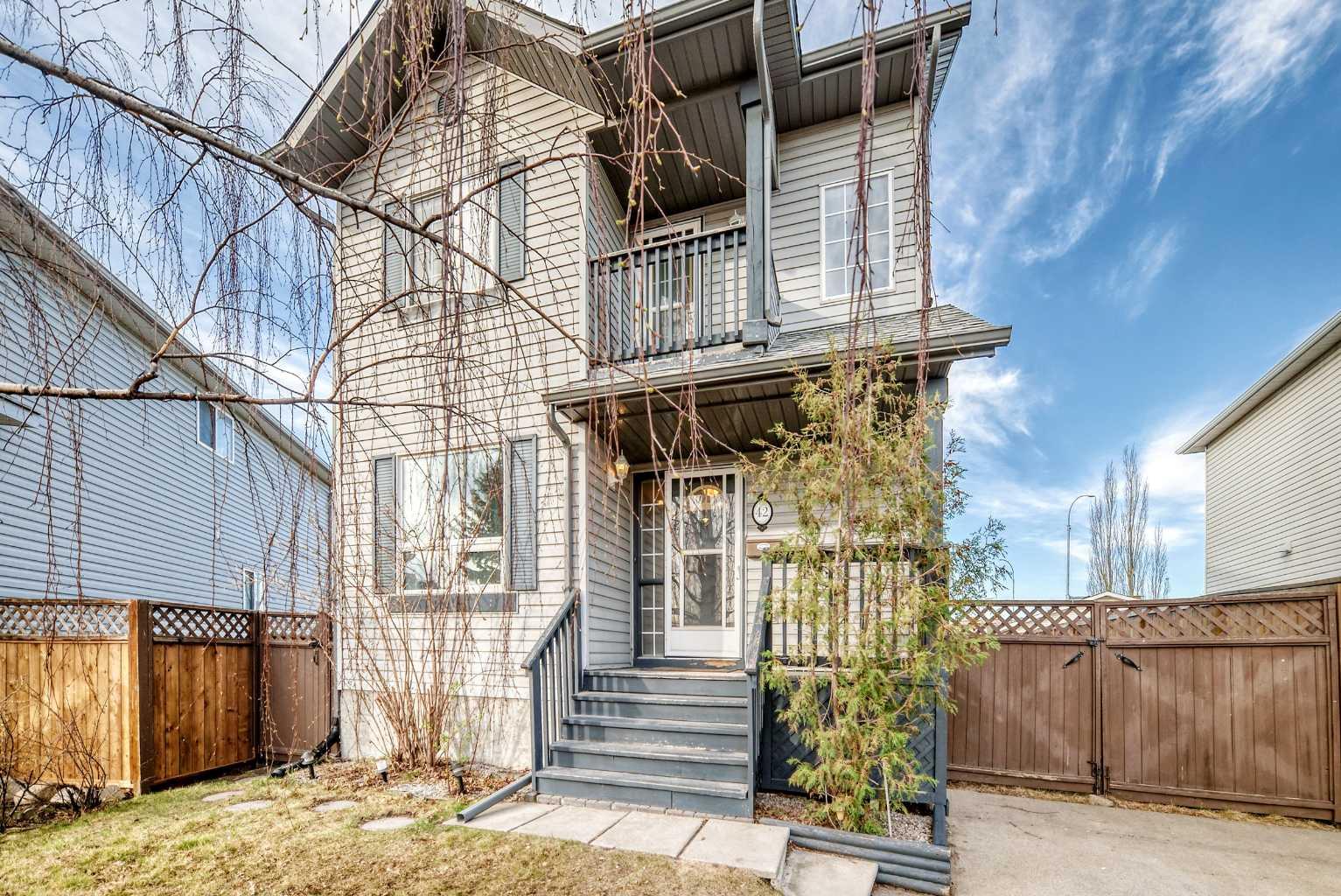 42 Harvest Rose Place NE