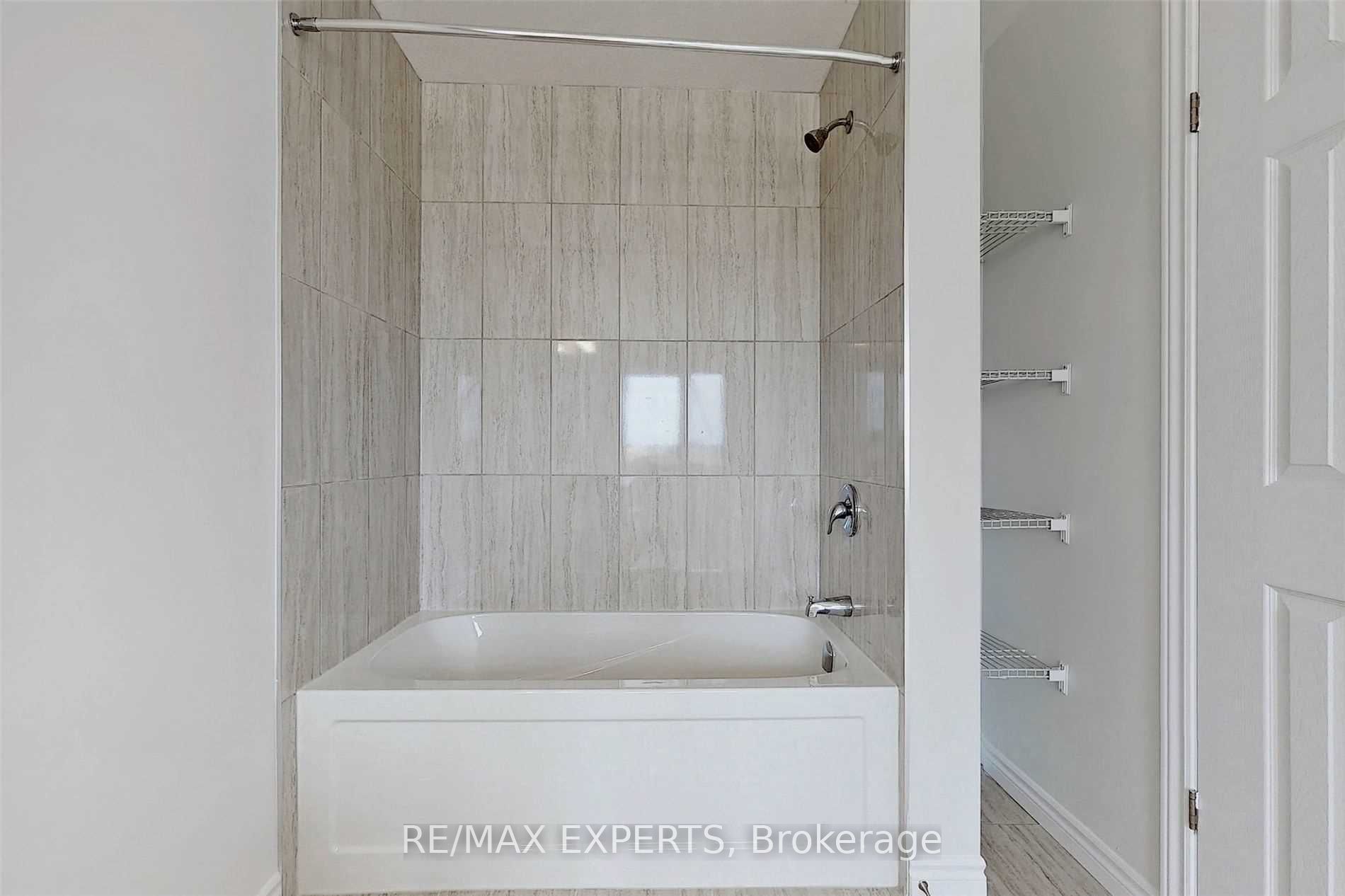 325 Bradshaw Dr
