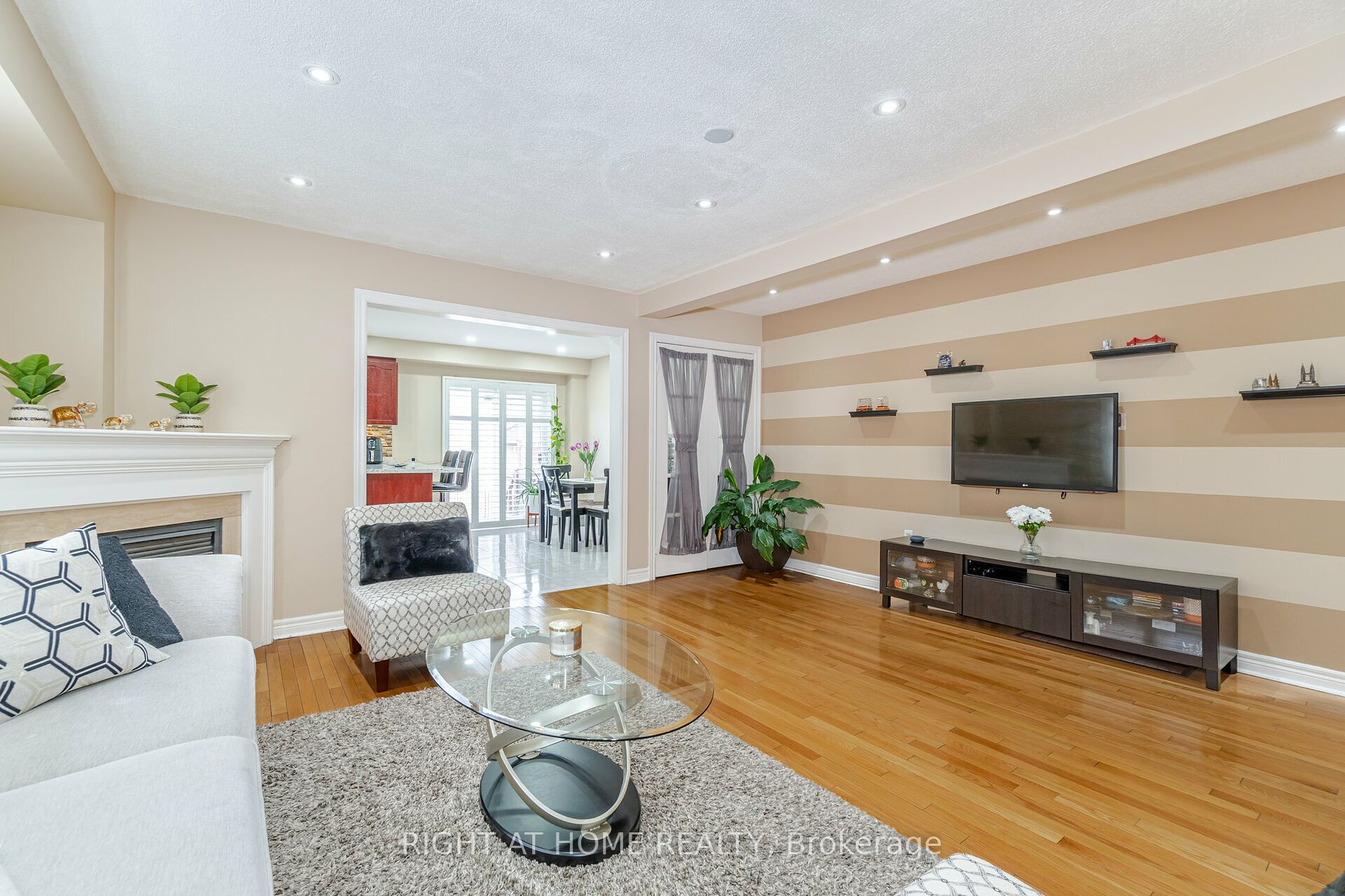 811 Othello Crt
