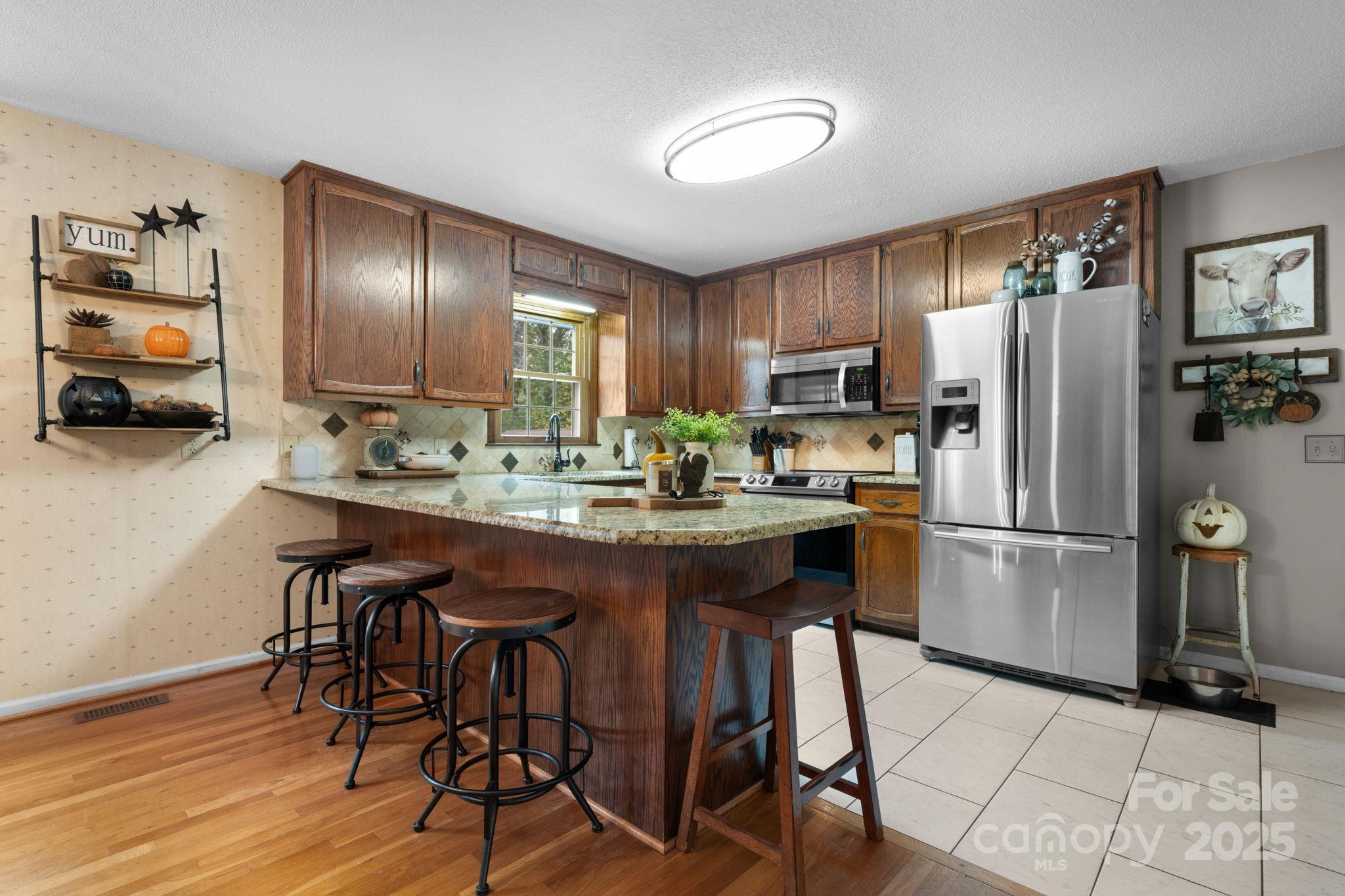 302 Redwood Place