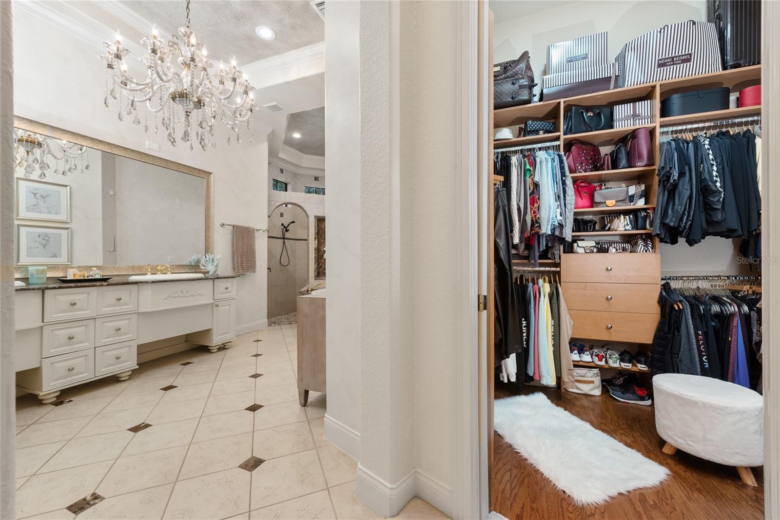 6221 Blakeford Drive