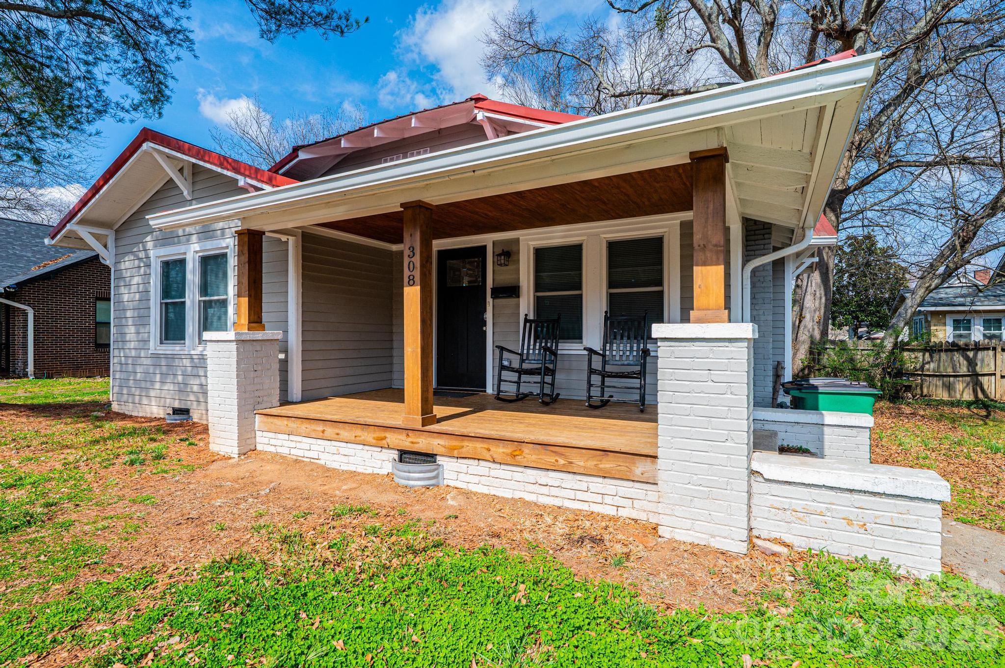 308 W Sycamore Street