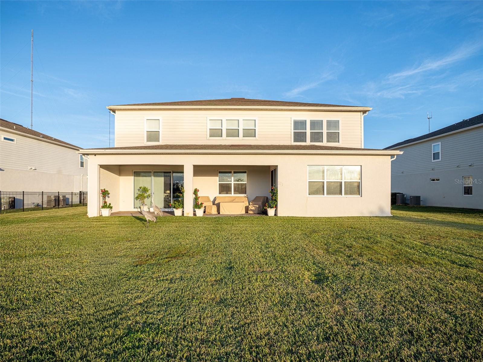 2206 Weatherly Way