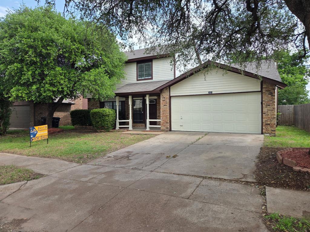 Price Dropped , great location , Investor dream, Beautiful Home in a quite Neighborhood, Prime location close to a Cut Da Sac. Home is ready to Move in . Large Fenced Backyard , New AC, Wood Burning Fire Place, Separate Living Area. Dining and Family room. Downstairs comes with newly laid out Luxury Vinyl Flooring , Spacious 3 Bed Rooms and and 3 Full Baths. 
Priced to Sell . Please call showing service to make an appointment.
