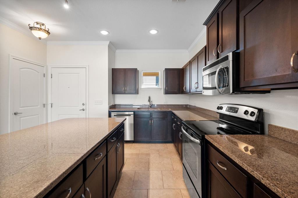 9900 Northshore Boulevard 3408