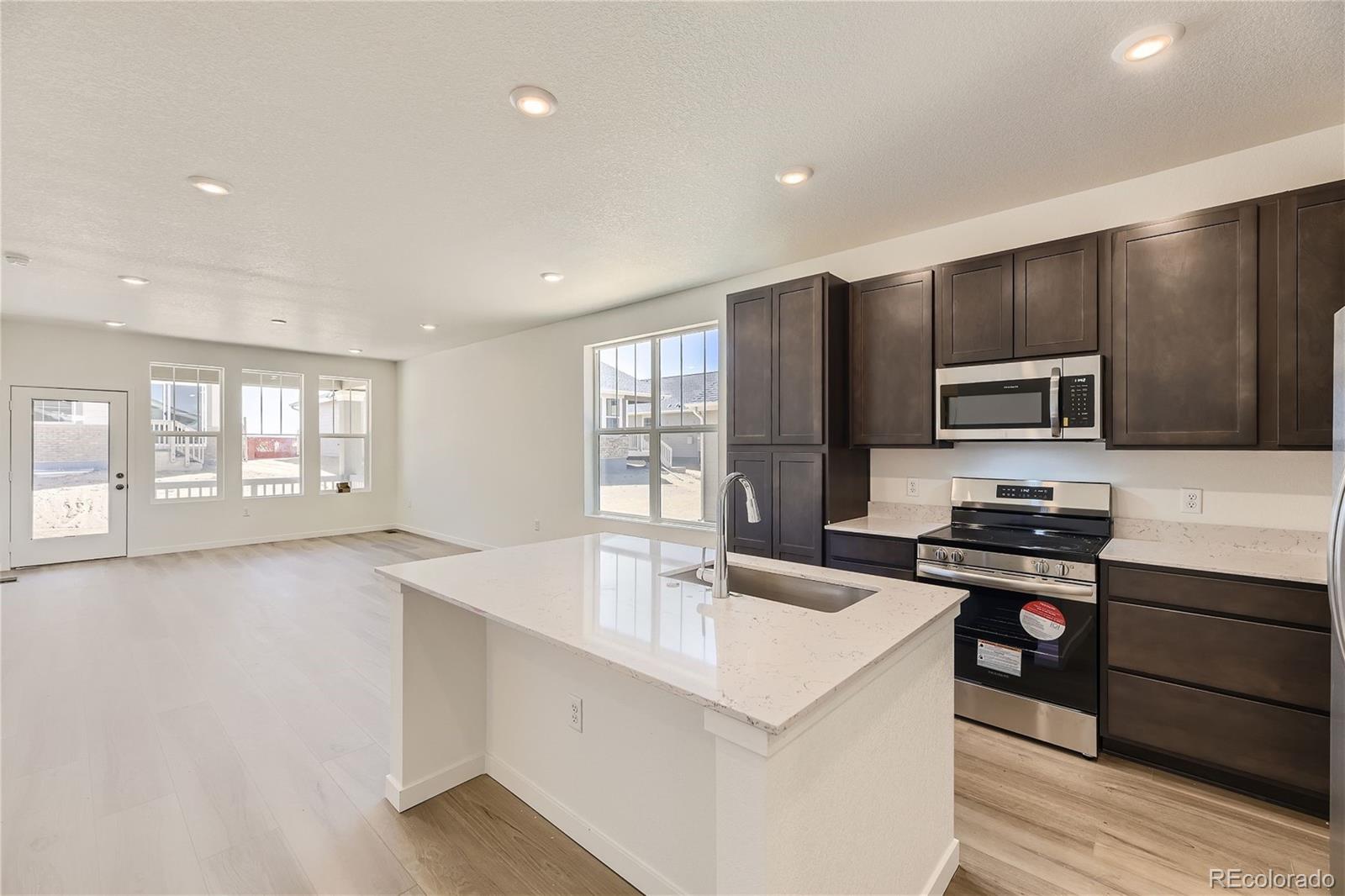 5174 N Quemoy Street