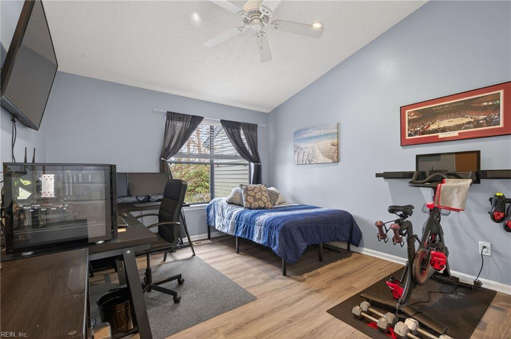 1512 Colonnade Drive