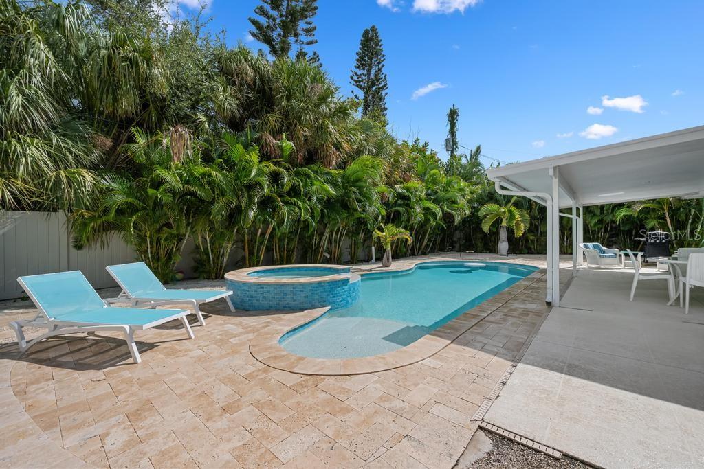 406 Bay Palms Drive