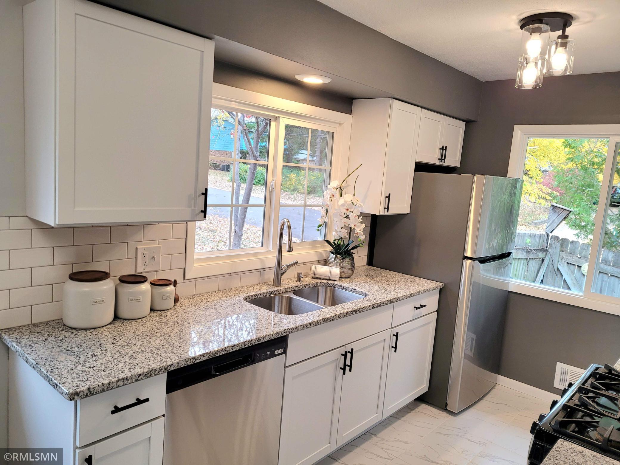 2956 Edgewood Avenue N