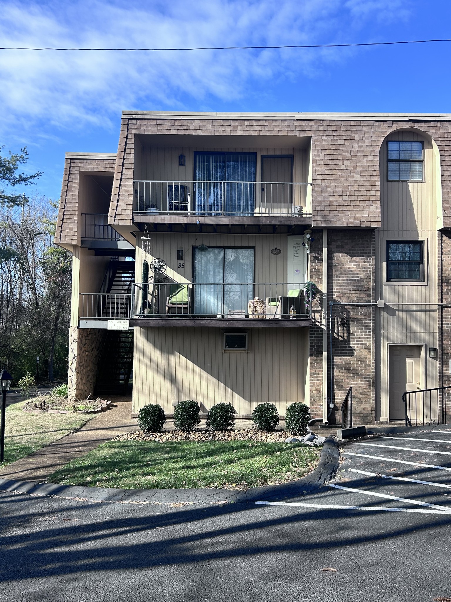 Charming one-level condo in the gated community of Quail Creek.  This one bed, one bath unit is located in the back corner on the second level. The unit has a new HVAC with new wiring, water heater and new back patio door is to be installed.  Other renovations include vinyl flooring, updated lighting, bathroom vanity and a newer refrigerator.  Quail Creek is conveniently located near the Madison business district and downtown Nashville.