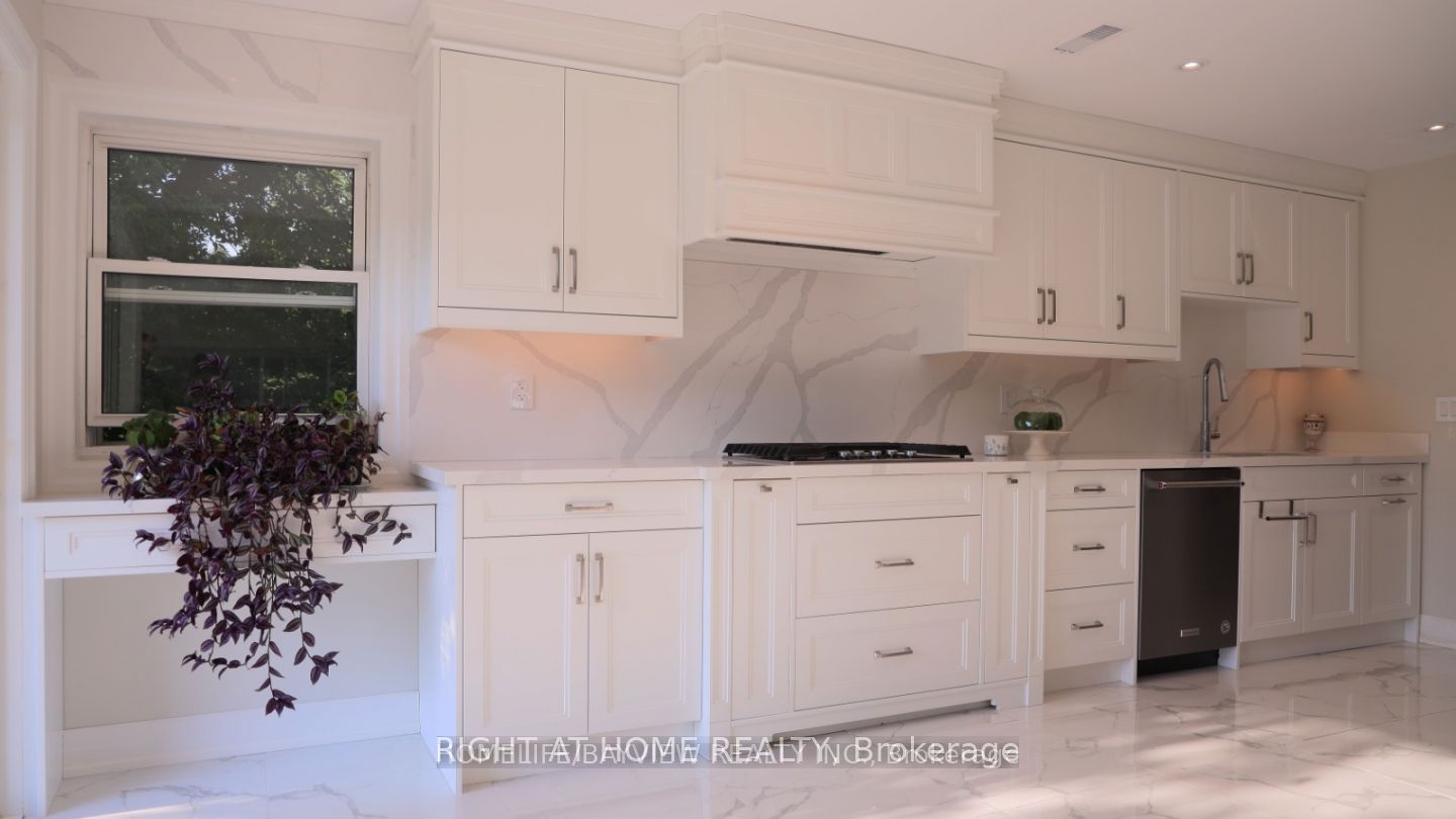 28 Bayview Park Lane