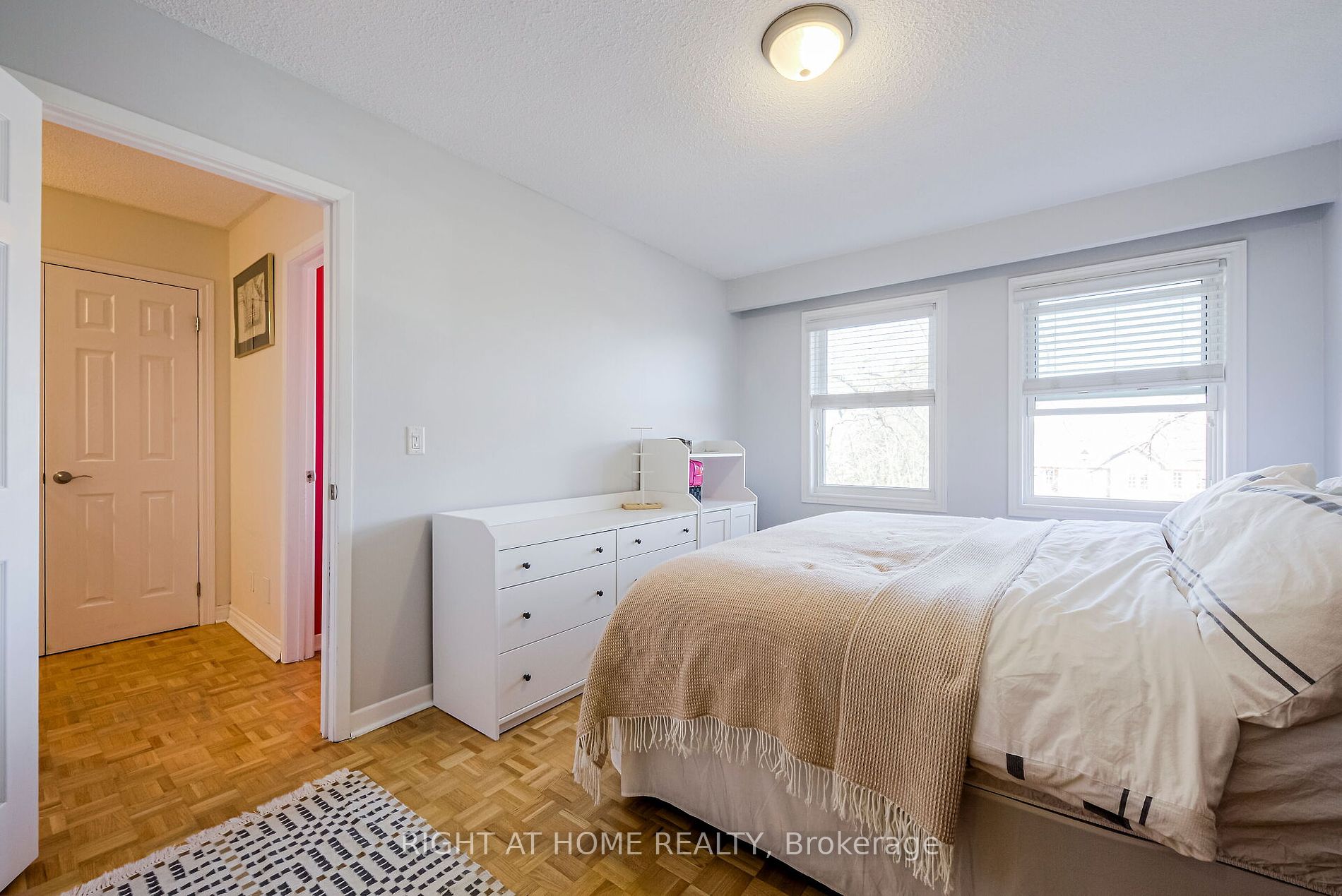 1380 Hampton St 1