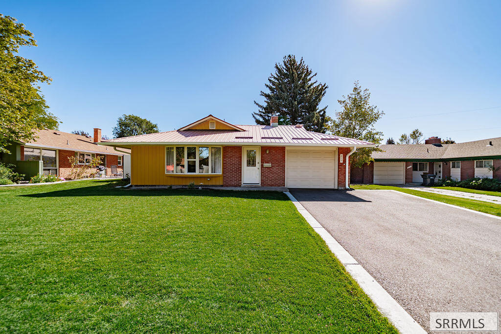 818 Maplewood Drive