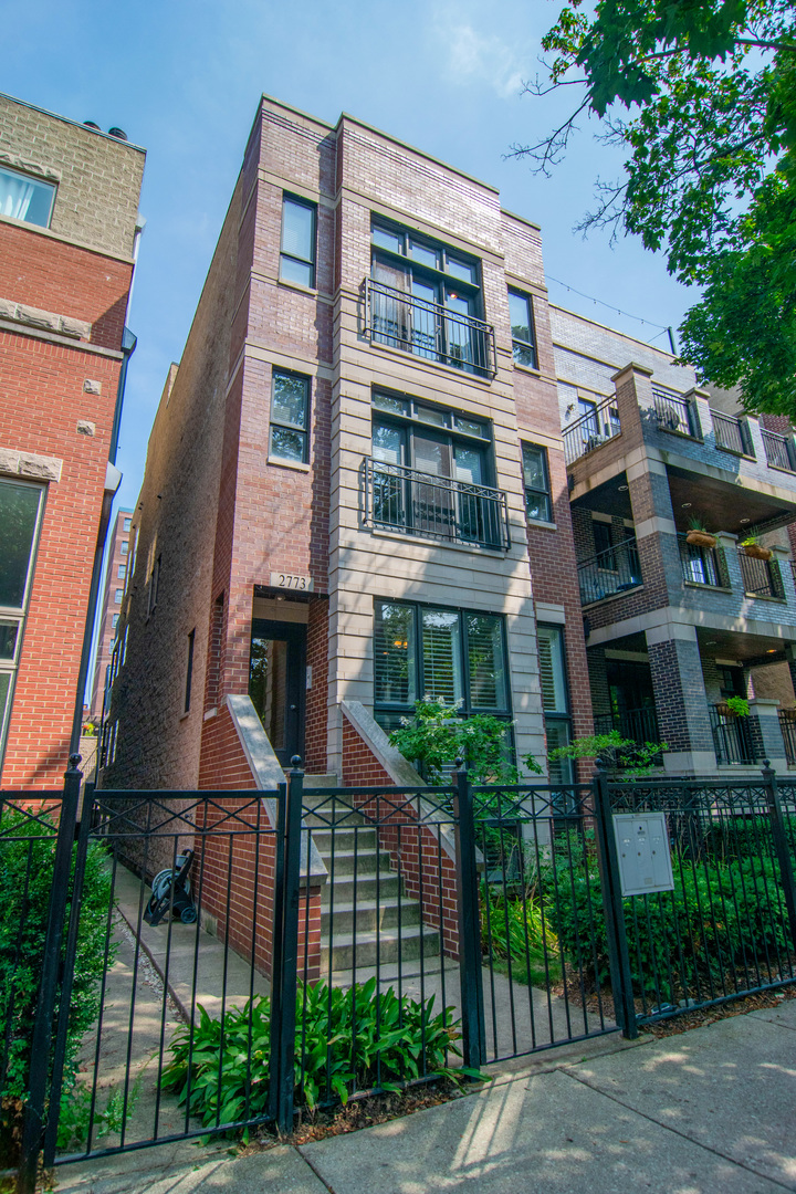 Tired of seeing the same product over and over again with the same floorplan? Look no further because this Lincoln Park gem is built on an extra deep lot (140') offering an unusual abundance of space and a layout that lends perfectly to privacy and convenience. This updated duplex down truly lives like a single family home with each and every bedroom featuring a professionally organized walk in closet; 2 primary suites (one on the main level & one on the lower level), generous room sizes throughout plus 2 separated living spaces ideal for today's lifestyle. This home is truly move in ready with gorgeous hardwood floors, an all white kitchen with quartz tops, chef's style faucet and oversized sink to accompany the 6 burner Viking stove and fridge, under cabinet lighting and custom pendants. Plenty of room for eating at the bar or hosting a large gathering while still maintaining a seating space in front of the fireplace to set the mood. Flooded with light with 2 story West facing windows, the plantation shutters add the perfect touch to this main level. Rare 2 oversized bedrooms on this level make this a smart floorplan for all. The primary suite is nicely tucked away and is grand enough for a king sized bed and furniture and includes a walk in closet and redone, spa like bath. Stunning white oak custom cabinetry with quartz tops, integrated mirrors and lights for a seamless look, stylish marble floors (heated!) plus Jacuzzi tub & separate steam shower will make it hard to leave this space! The lower level offers endless options....man cave? Adult space with wet bar and beverage fridge? Incredible play space for little ones? All of the above? Yes, please! Tons of extra storage, luxury vinyl flooring throughout (heated!),wired for sound, 2 additional oversized bedrooms and 2 marble baths & laundry room with side by side w/d complete the additional level of this property. Dreaming of extending those incredible summer days into fall? No problem! Spend some quality time on your deck off the rear of the home or really live it up on the HUGE private rooftop deck (Trex!) with pergola, sun shade and built in planters. This space is meant for pure enjoyment and will be the envy of all your friends! Garage parking included; 2nd space available to rent immediately next door. What more could you want??