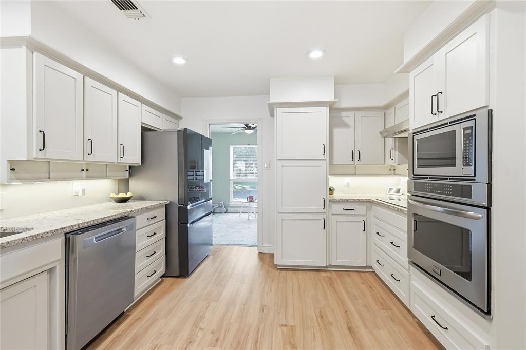 5008 Lake View Circle