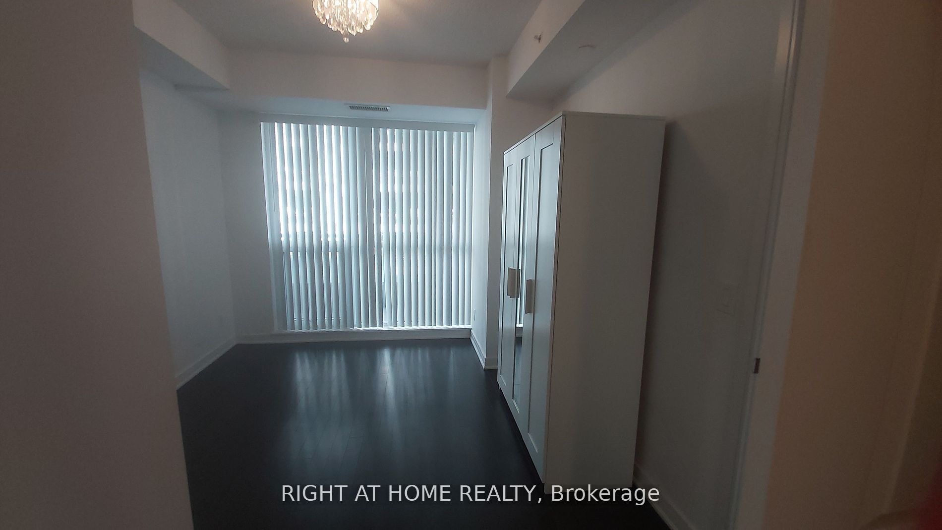 9199 Yonge St 907 SE