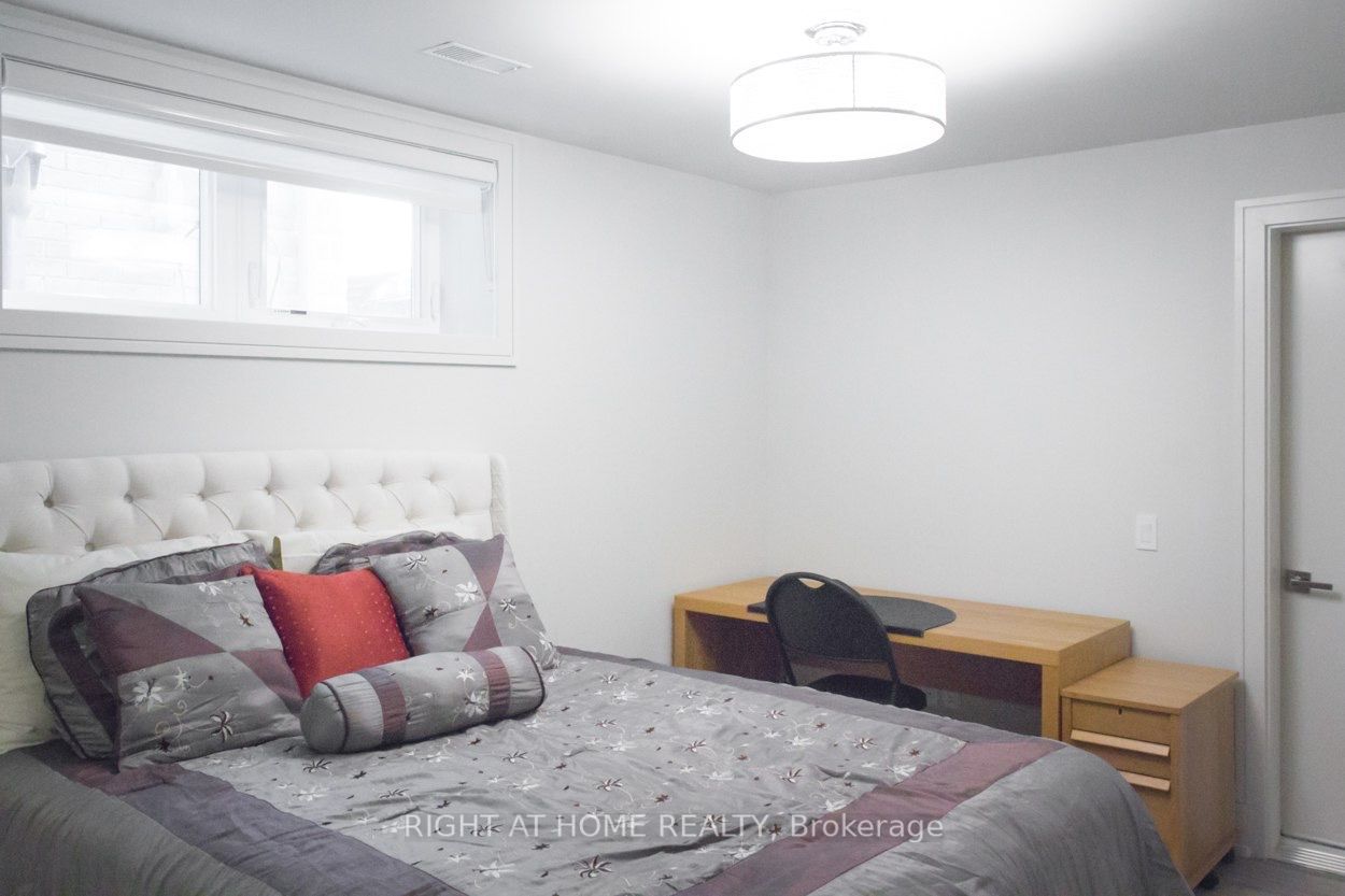 214 Patrica Ave Lower