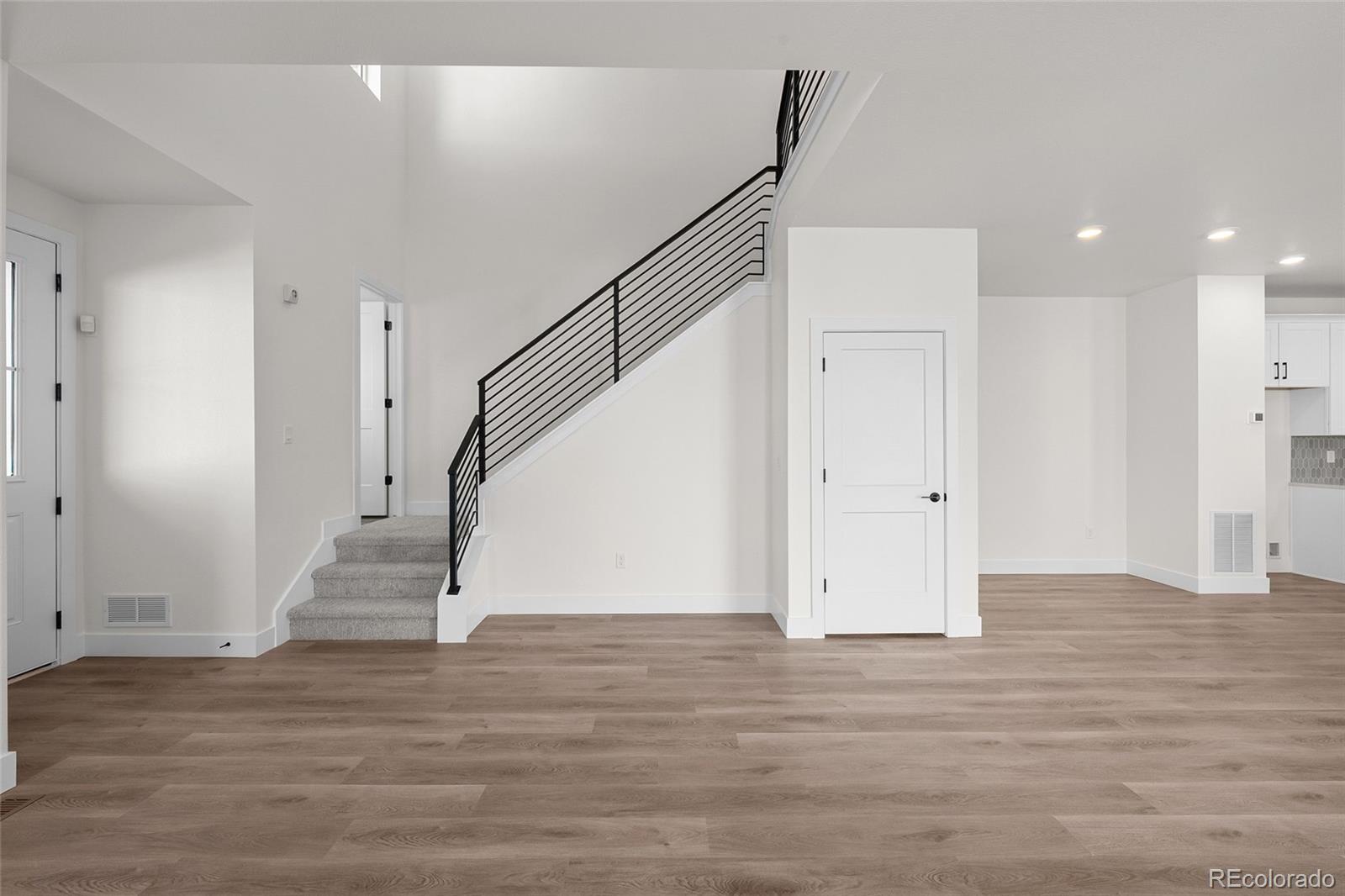 8735 Whiteclover Street