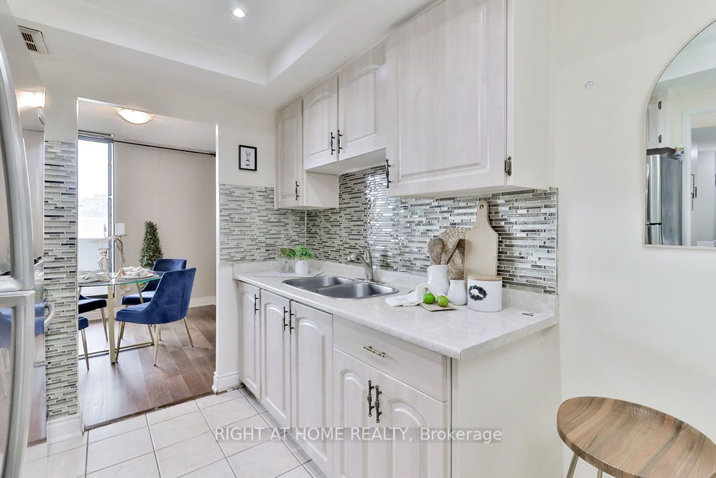 10 Stonehill Crt 1408